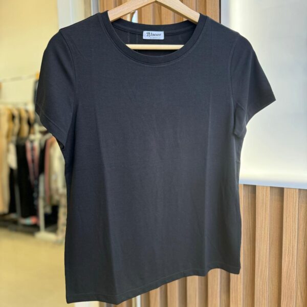 Remera Andar Cuello U BL17