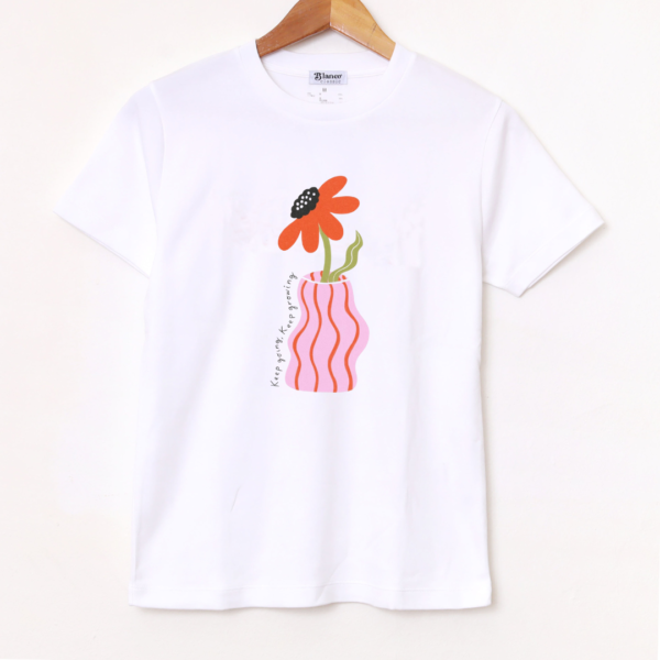 Remera Básica Estampada «Florero» BL836