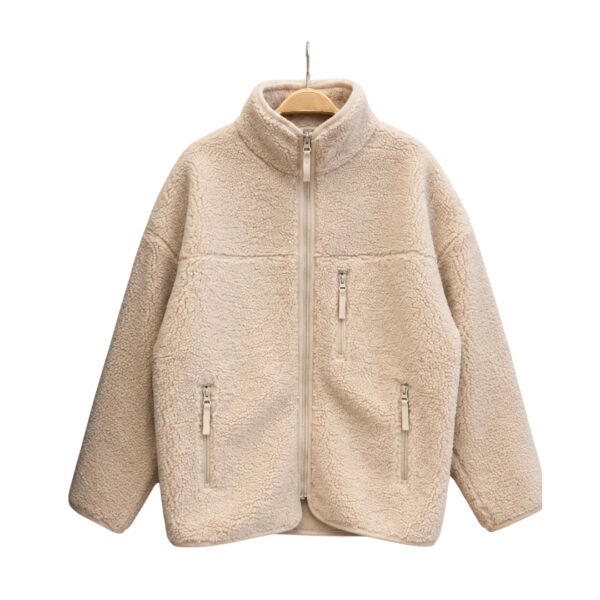 Campera teddy con bolsillos y cierre BL233